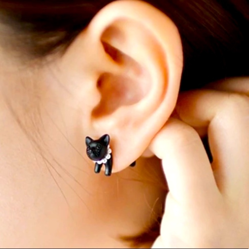 🆕NIP: Black Frenchie/Cat Earrings